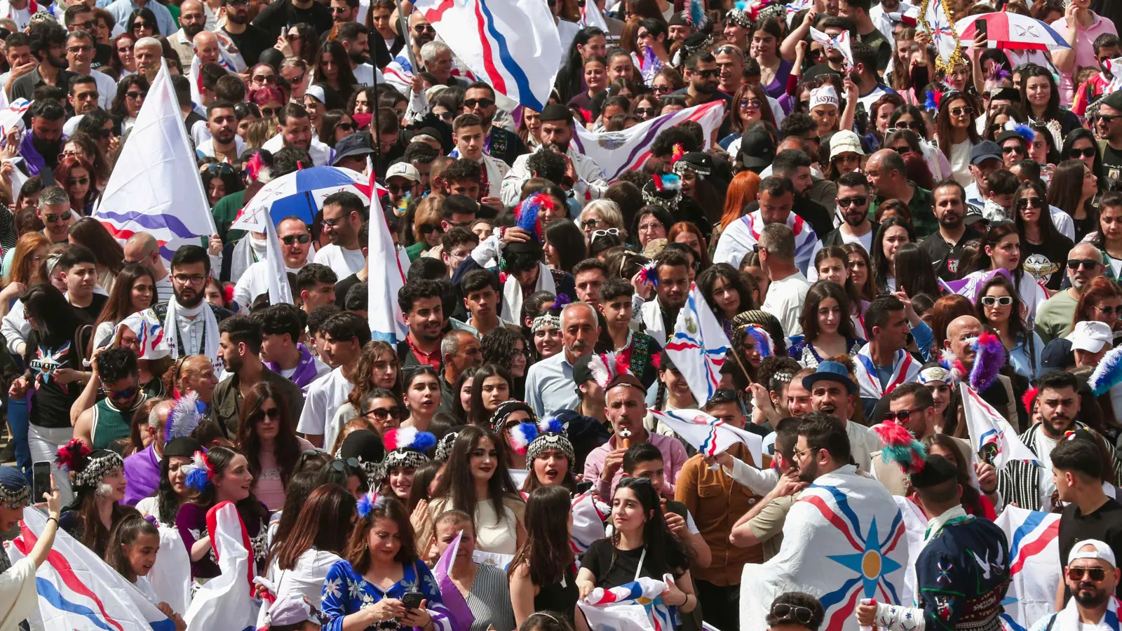 "داعشي" يعتدي بفأس على تجمع احتفالي في كردستان العراق