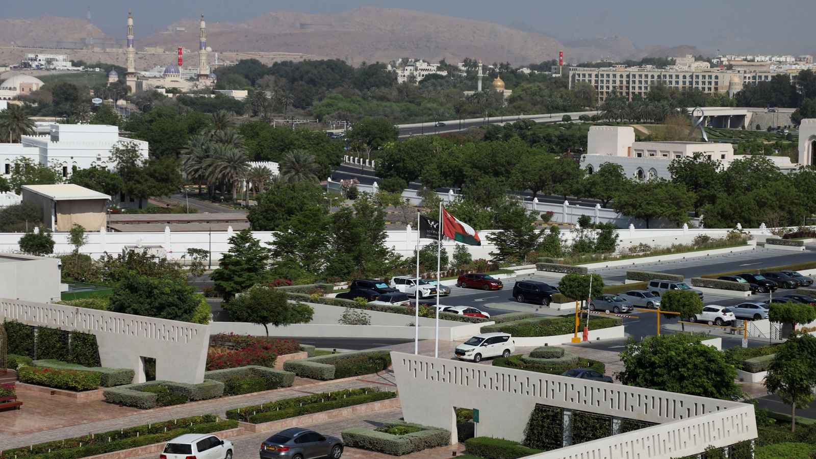 بدء الجولة الثالثة من المحادثات النووية بين طهران وواشنطن في عُمان