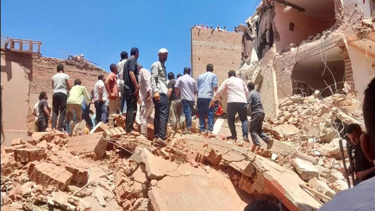 فواجع سوهاج والشرقية تجدد مأساة العقارات المتصدعة في مصر