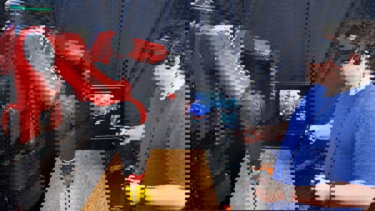 تقنية خيال علمي.. الدماغ البشري يتحكم عن بعد بالأجهزة