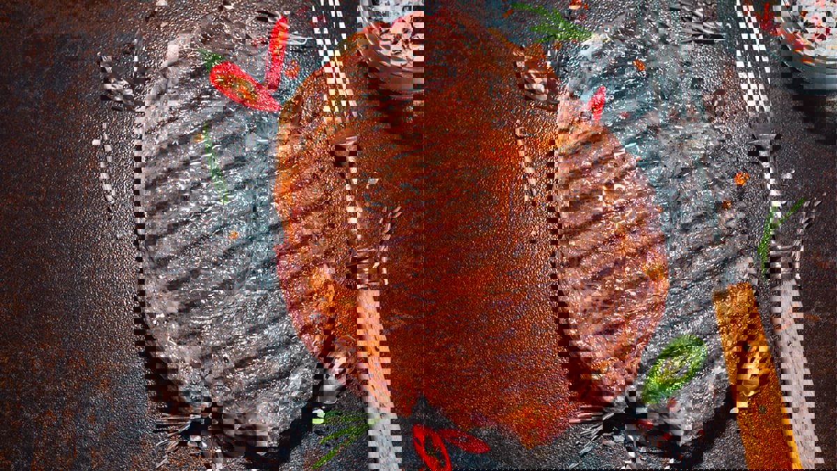 ما هي بكتيريا اللحوم المطبوخة؟ وكيف نتخلص منها؟