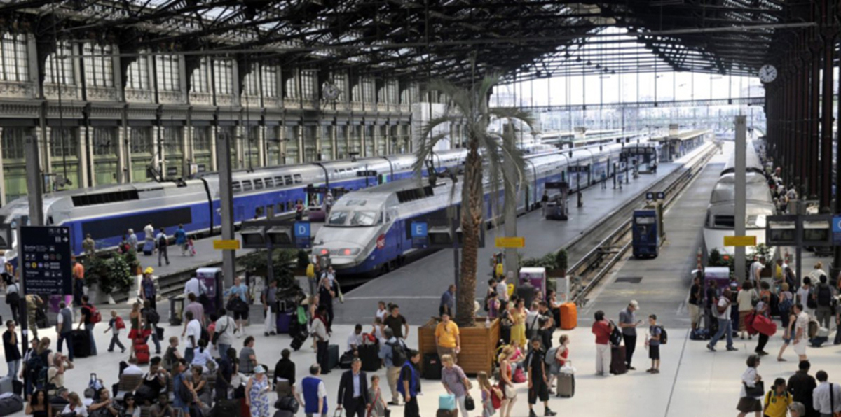 الشرطة تعيد فتح محطة للقطارات في باريس  بعد إخلائها