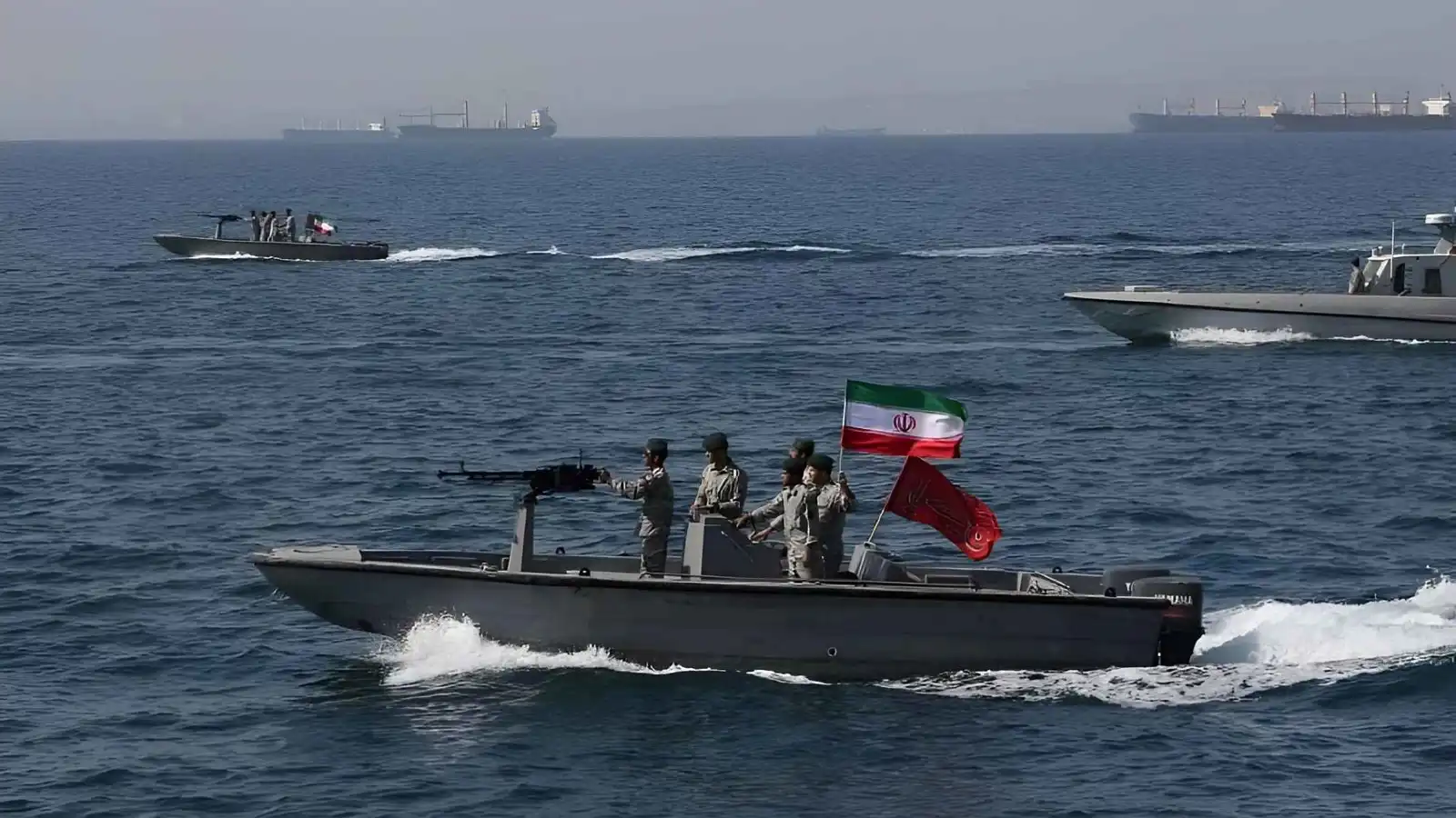 إيران تبتز العالم بشرط "السيادة على هرمز" لحصد السلام والمليارات