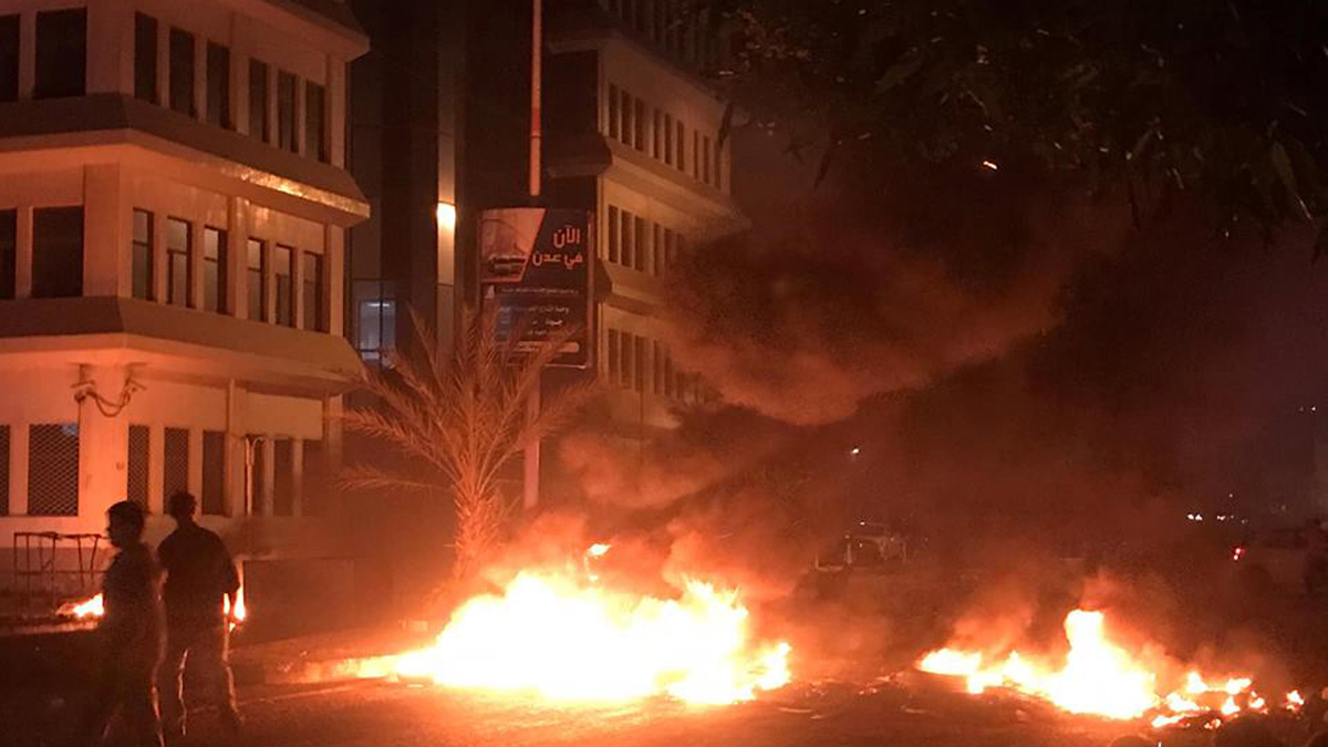 رقعة الاحتجاجات تتسع في عدن بعد مقتل شاب على أيدي القوات الأمنية