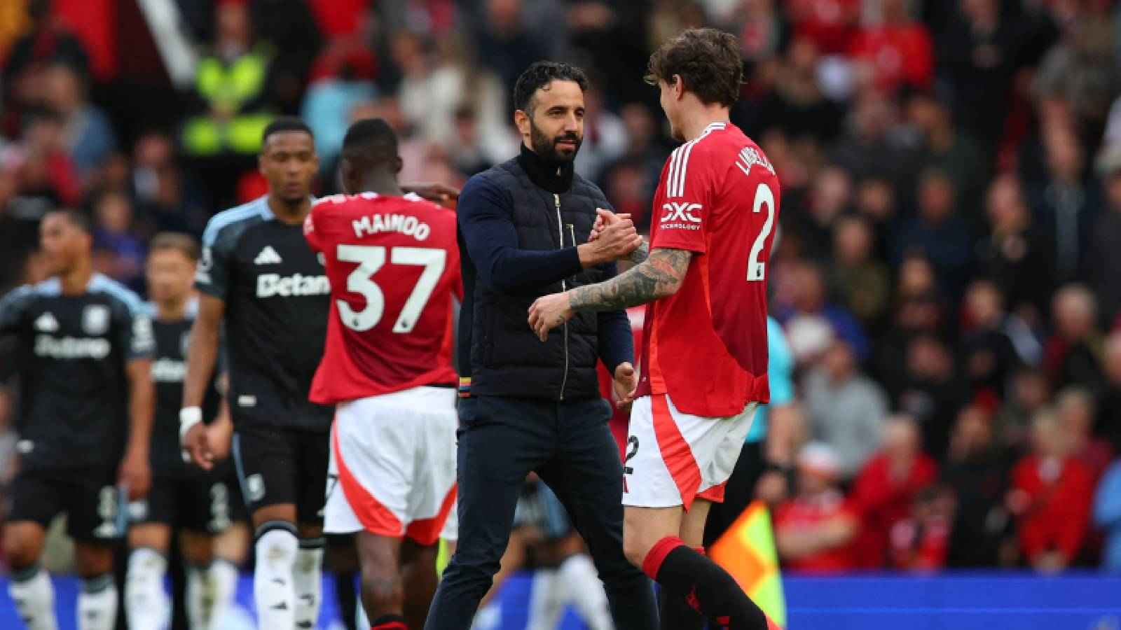 ليس غيوكريس.. مانشستر يونايتد يتوصل لاتفاق لضم مهاجم جديد