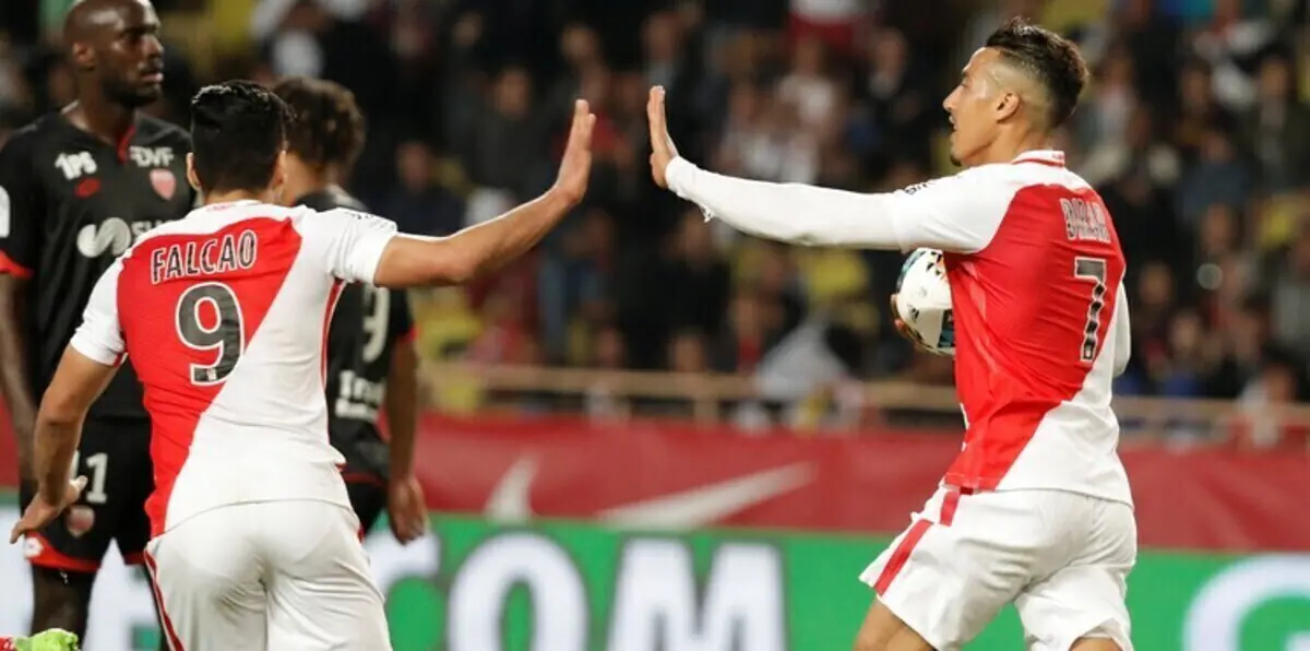 قبل إعلان نتائج قرعة نصف نهائي دوري أبطال أوروبا.. عربيان يحلمان باللقب