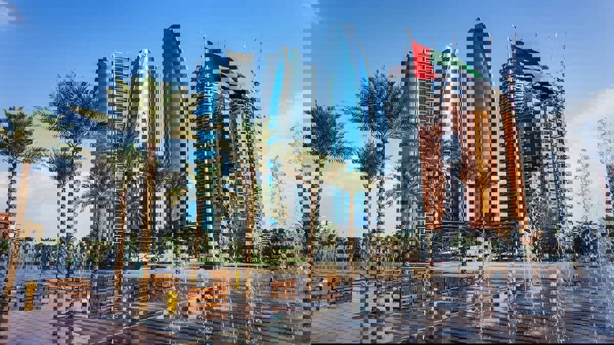 الإمارات تعرب عن قلقها من تداعيات الاعتداءات على الملاحة البحرية