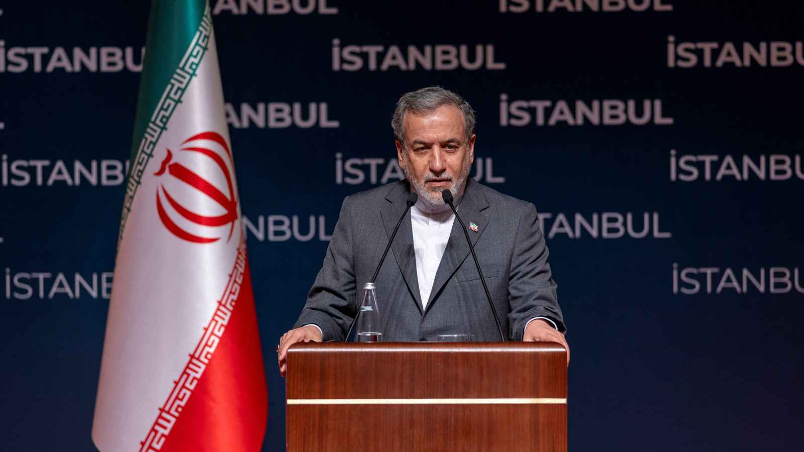 رغم "التوترات الشديدة".. إيران تؤكد أن دبلوماسيتها "نشطة وفعّالة"