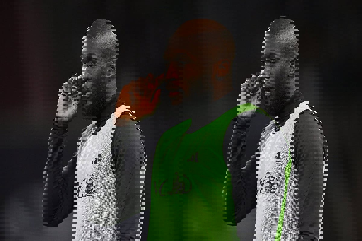  جماهير يوفنتوس تقتحم الملعب للاعتراض على صفقة لوكاكو (فيديو)