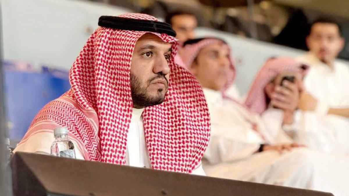ليس له علاقة بكرة القدم.. أسطورة النصر السعودي يصدم عبدالله الماجد (فيديو)