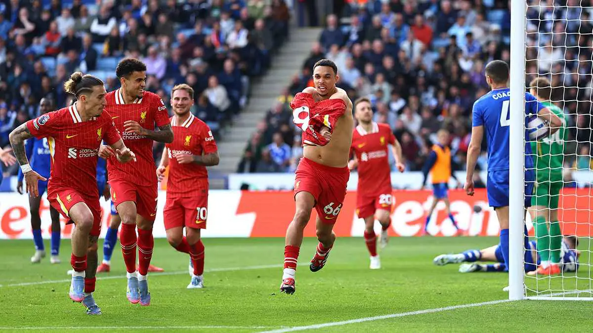 أرنولد يمنح ليفربول "هدية الوداع" (فيديو)