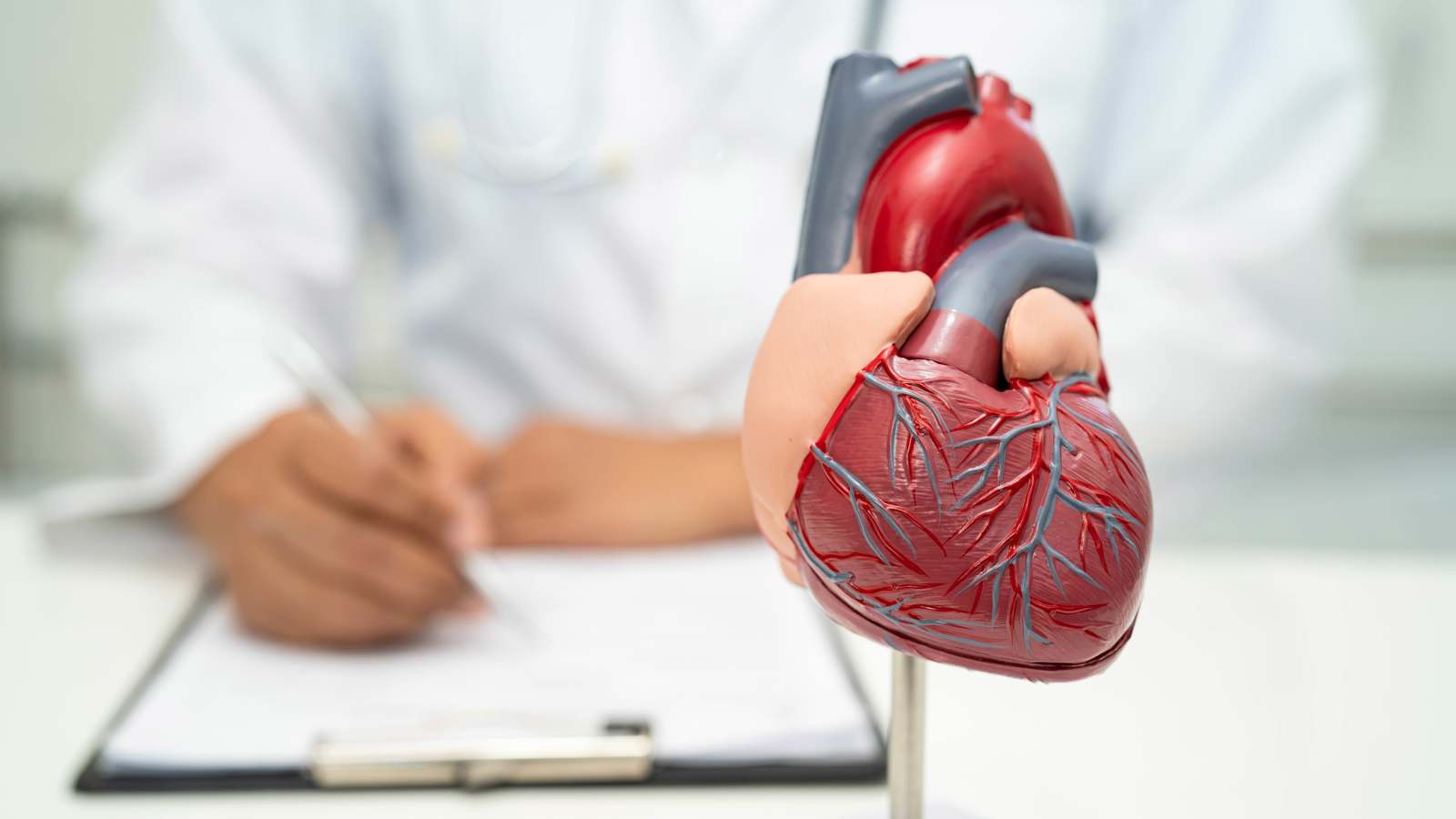 حمية الكيتو والكوليسترول.. علاقة معقدة تكشفها دراسة حديثة