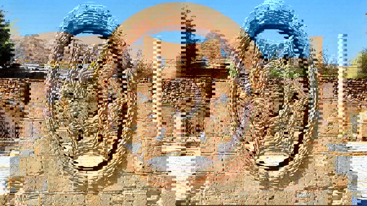 تعرف على أقدم المدن المحاطة بالأسوار في العالم