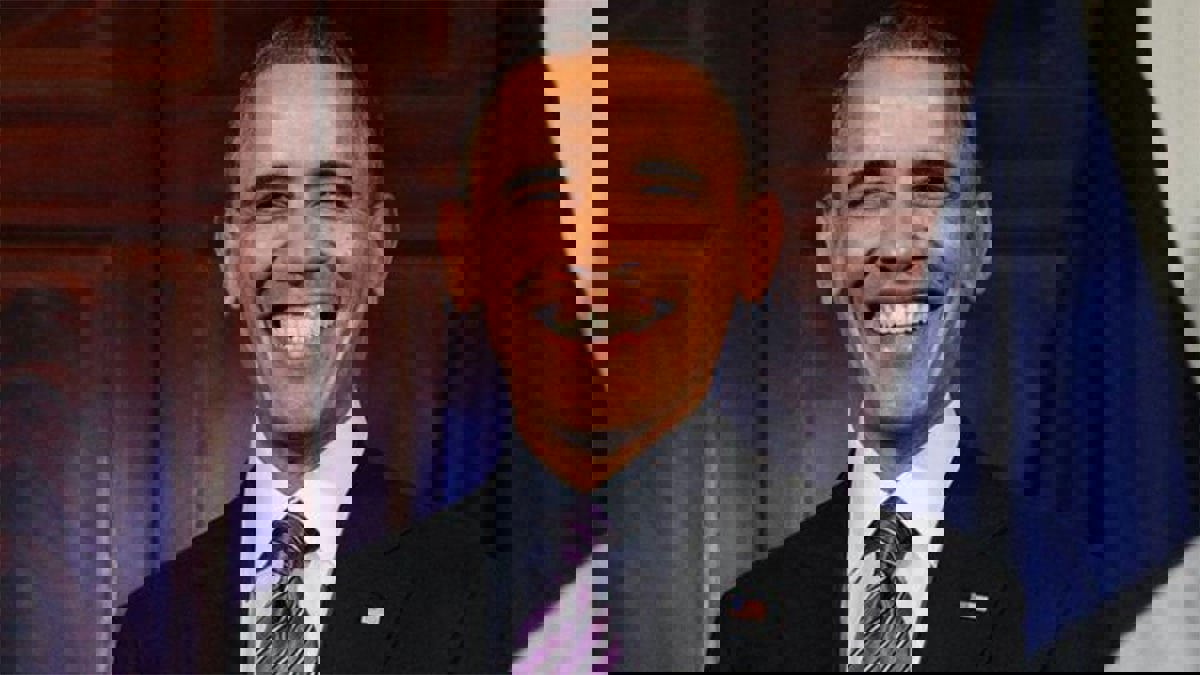 أوباما يثير الجدل بعد متابعته صفحة النجمة الإباحية سارة جاي على تويتر