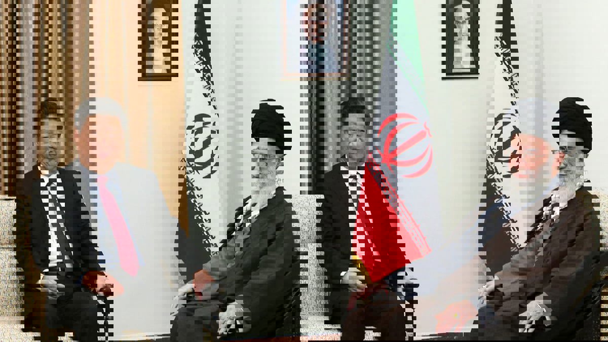 "الرضوخ السياسي مقابل الرخاء".. هل تنجح إيران في استنساخ تجربة صعود الصين؟