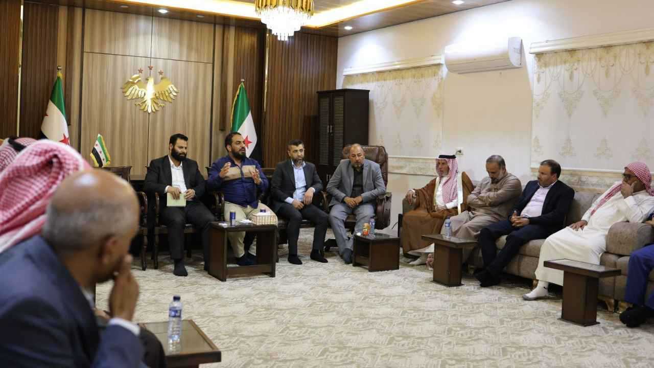 في اجتماع أمني.. عشائر السويداء تطالب بعودة آمنة وتحرير المختطفين (صور)