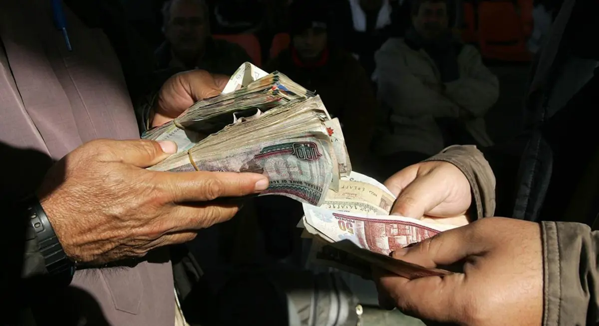 محاكمة مسؤول مصري بشركة حكومية كبرى بتهم الفساد