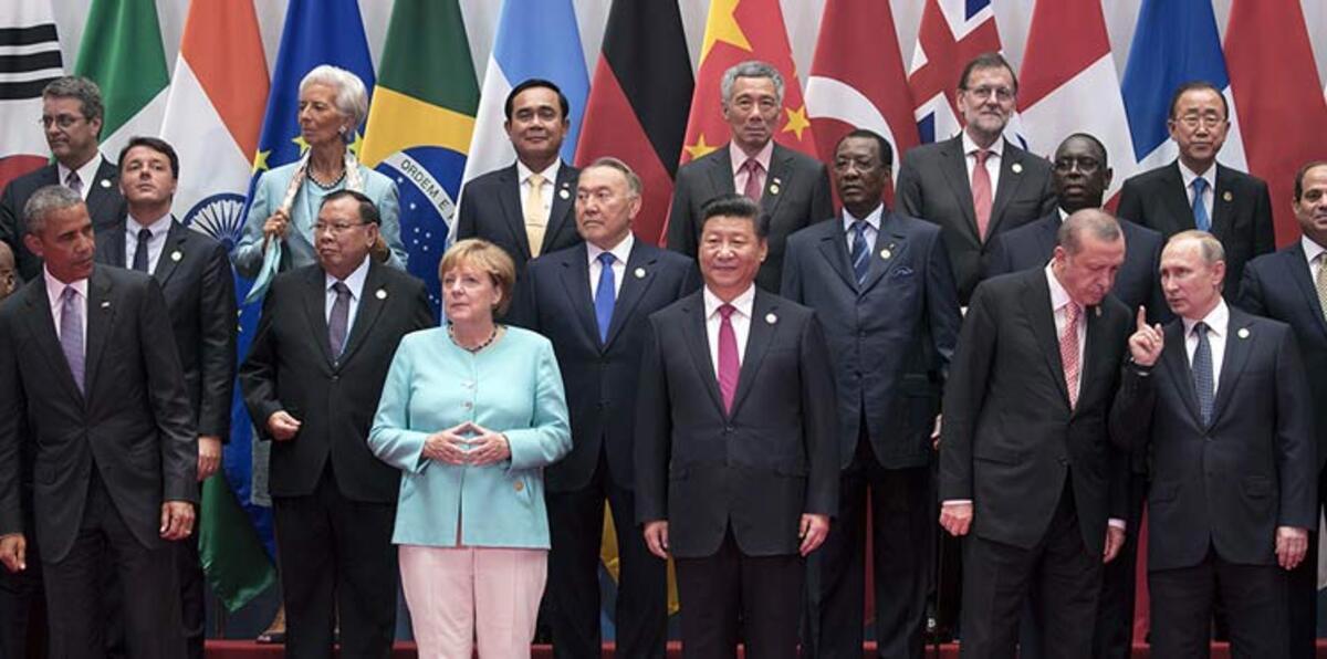 بالصور.. هكذا تبادل أوباما وبوتين الأدوار مع أردوغان