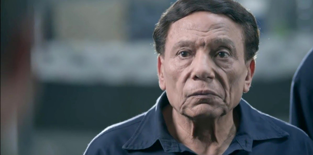 صدام بين عادل إمام والرقابة بسبب سيناريو "عوالم خفية"