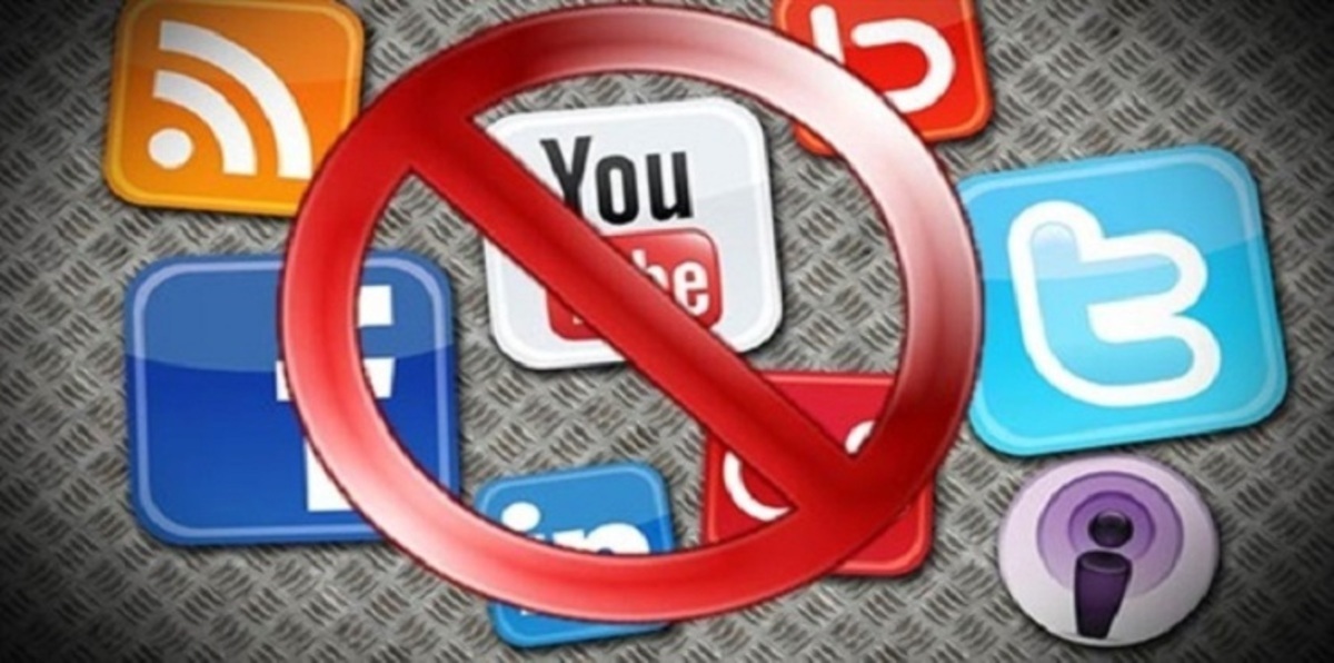 الجزائر تتراجع عن حجب مواقع التواصل الاجتماعي