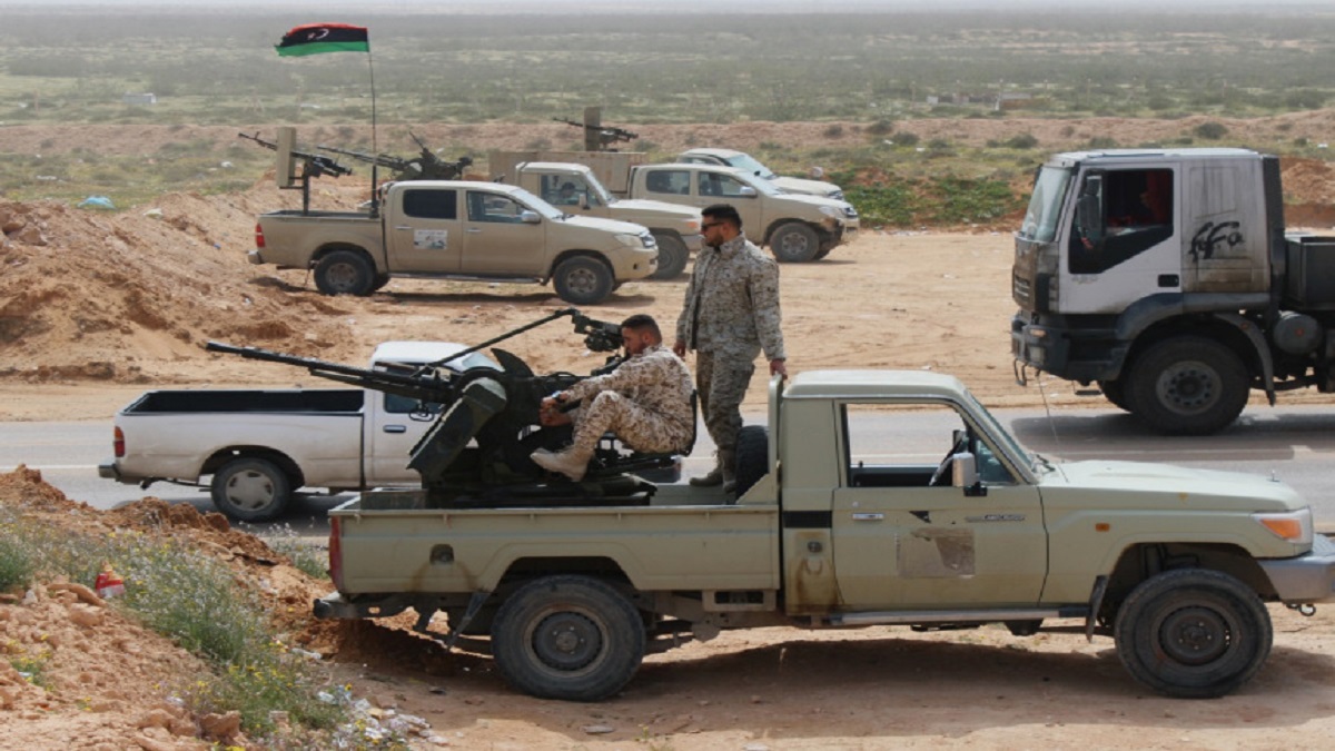 الجيش الليبي يرسل تعزيزات عسكرية إضافية إلى سرت والجفرة