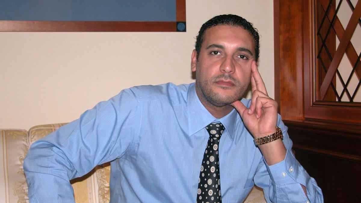 وسطاء يدخلون على خط الأزمة.. تحركات لتخفيض كفالة هانيبال القذافي