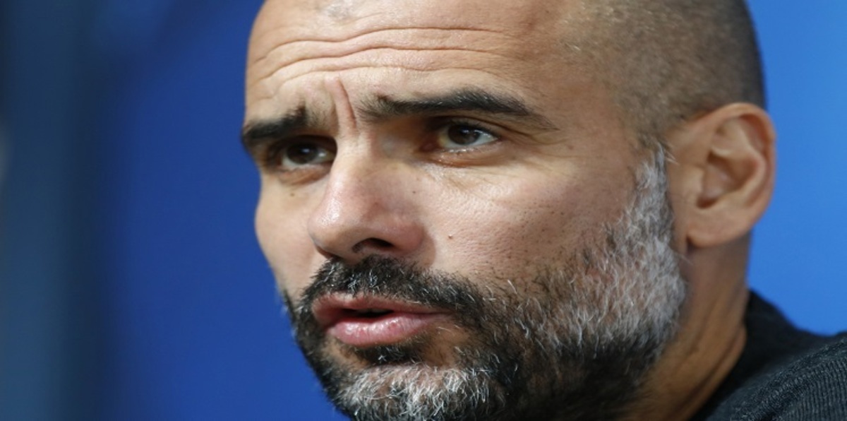 غوارديولا: مانشستر يونايتد قادر على إنهاء الموسم في المربع الذهبي