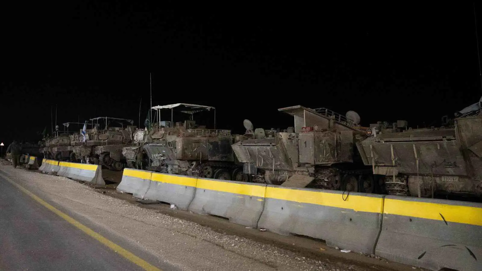 نتنياهو يغري اليمين بالضفة.. إسرائيل تستعد لانسحاب تدريجي من غزة