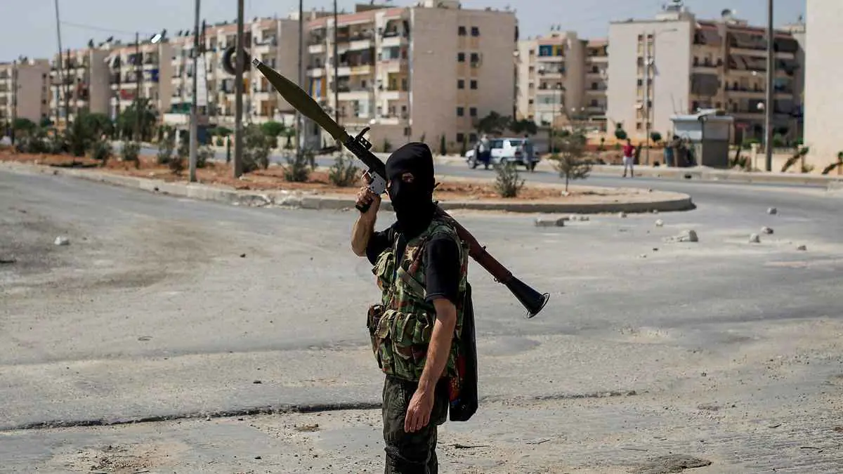 الجيش السوري يقصف مقر قيادة للفصائل المسلحة شمالي حلب