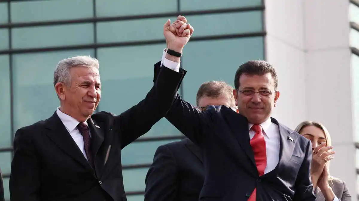 البديل يستعد.. هل خسر أكرم إمام أوغلو "المنافسة" على رئاسة تركيا؟