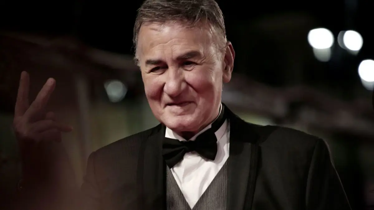 ما لا تعرفه عن عزت أبو عوف (فيديو إرم)