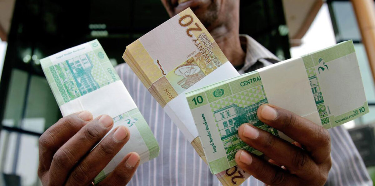 الجنيه السوداني يرتفع مقابل الدولار في السوق السوداء