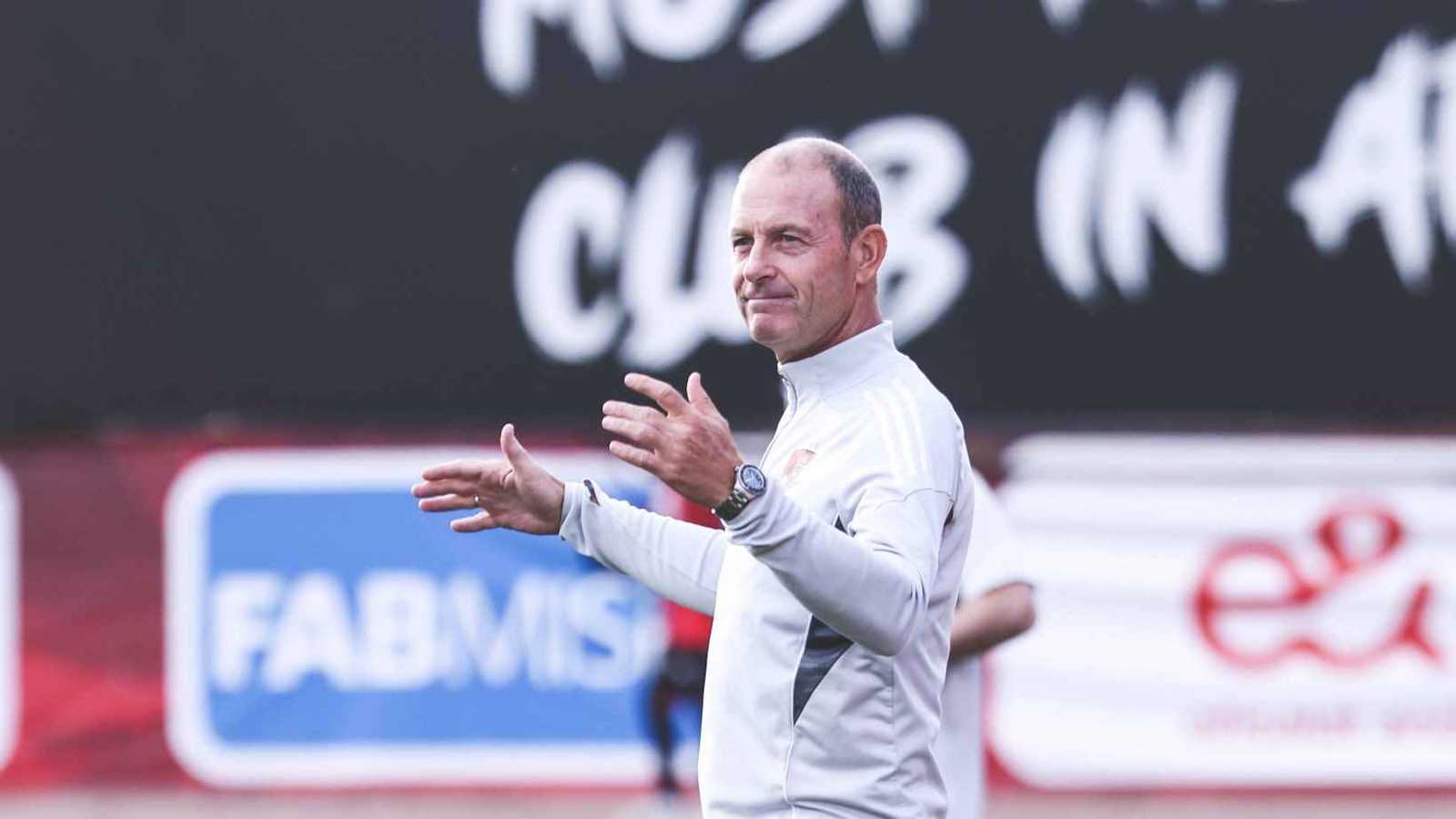 يرفض الرحيل بسببها.. 3 خطايا فجرت غضب توروب في الأهلي المصري 