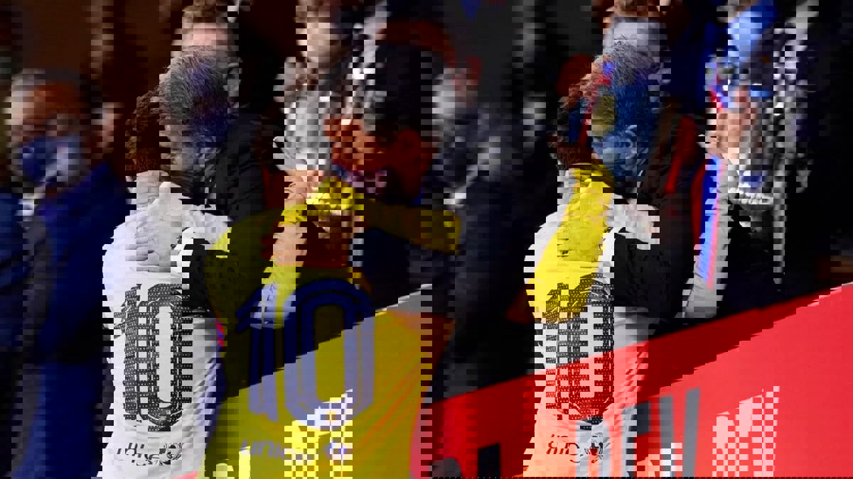 خوان لابورتا: تجديد عقد ميسي يرتبط باحترام قانون اللعب المالي النظيف