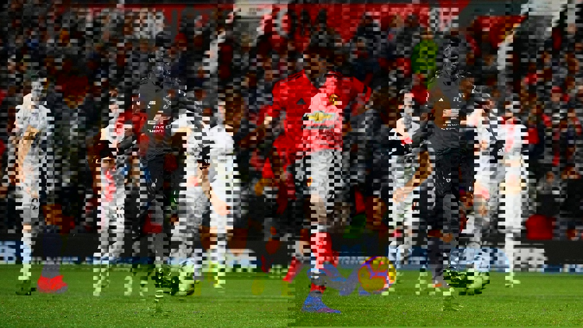 رغم تألقه مع مانشستر يونايتد.. سكولز يفتح النار على بول بوغبا