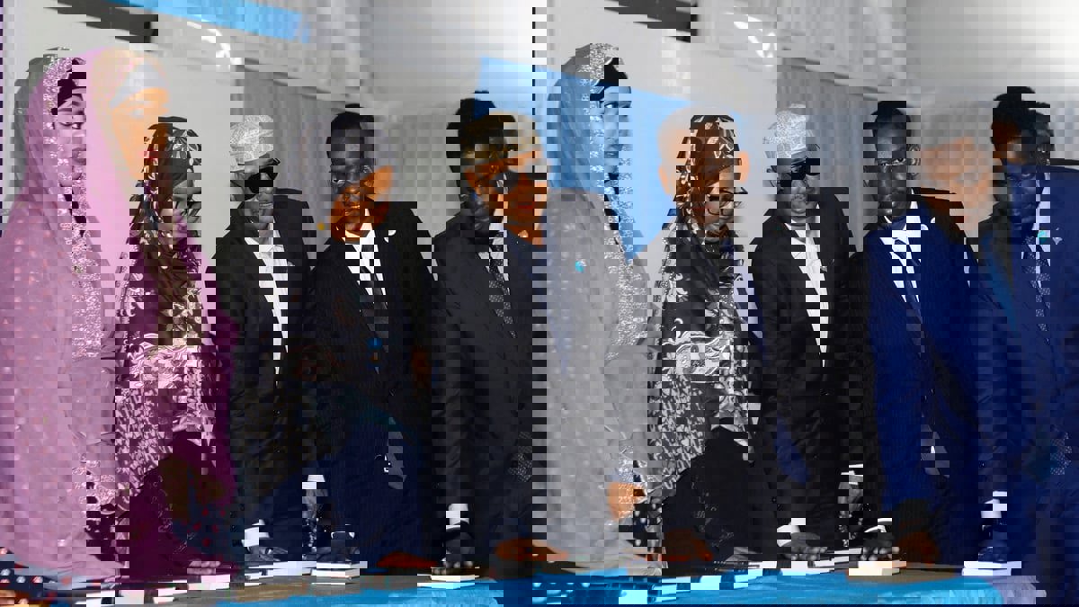 أعضاء البرلمان الصومالي يؤدون اليمين تمهيدا لانتخاب رئيس للبلاد