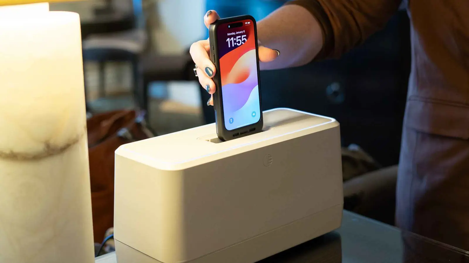 تشحن جهازك بـ 5 ثوانٍ.. تعرف على "محمصة الهاتف"