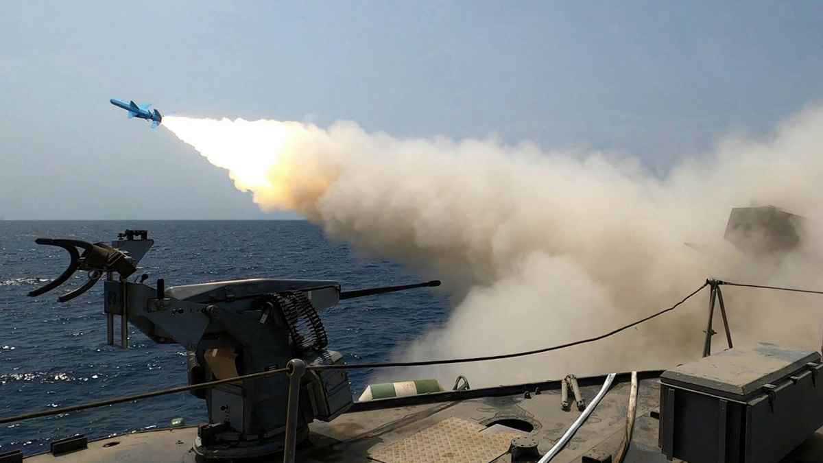 تكتيك "الإزعاج البحري".. عقوبات المسيّرات تفتح باب الابتزاز الإيراني في "هرمز"