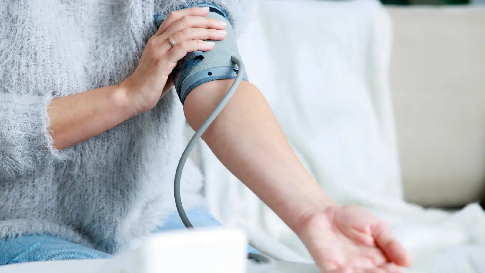 علامات صباحية قد تكشف إصابتك بارتفاع ضغط الدم