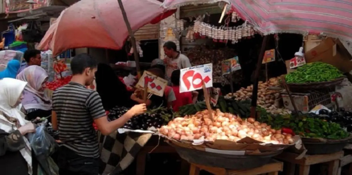 مصر.. تجهيزات رمضان سلاح ذو حدّين ومخاوف من تفريغ الأسواق من السلع الغذائية