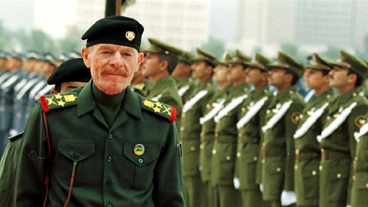 عزة الدوري.. بائع الثلج وزعامة الصدفة