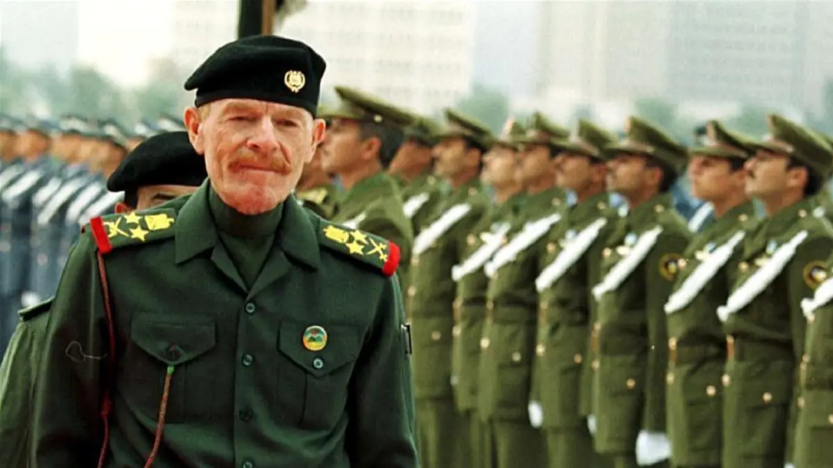 عزة الدوري.. بائع الثلج وزعامة الصدفة