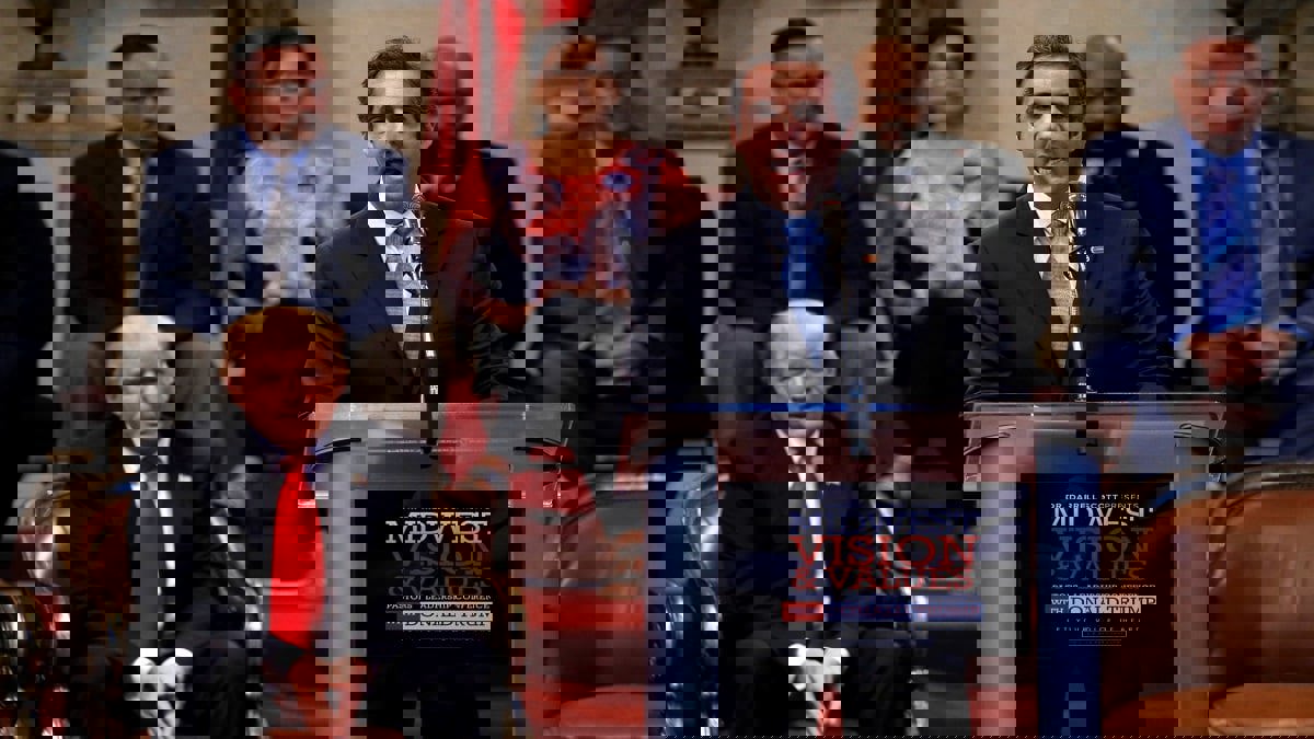 في كتاب جديد.. مايكل كوهين يتوعد بكشف "فضائح" ترامب المدفونة