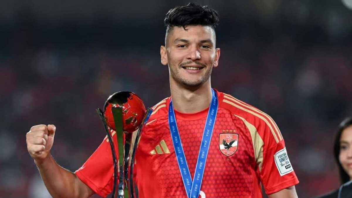 والد أشرف داري لـ"إرم نيوز": متمسكون بالأهلي ولن نرحل