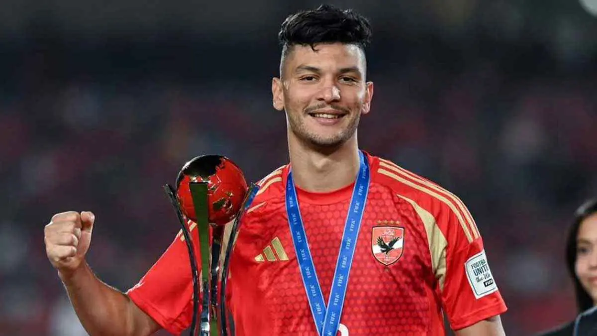 والد أشرف داري لـ"إرم نيوز": متمسكون بالأهلي ولن نرحل