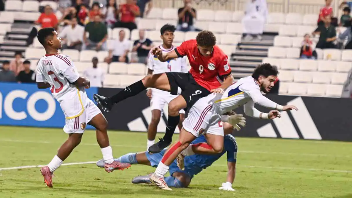 بعد تألقه الخرافي مع منتخب مصر.. 3 أندية أوروبية كبيرة تراقب نجم الأهلي