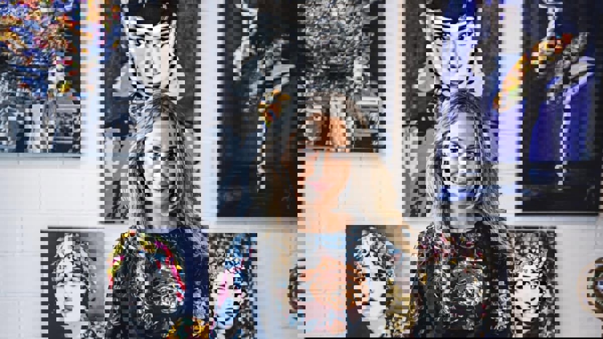 كريستل بشارة: المرأة الناجحة تُلهم لوحاتي.. وفخورة بما وصلت إليه