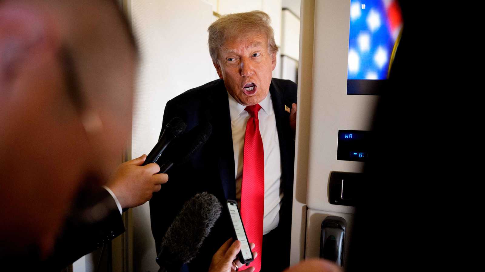 من هم مرافقو بوتين وترامب في قمة ألاسكا؟