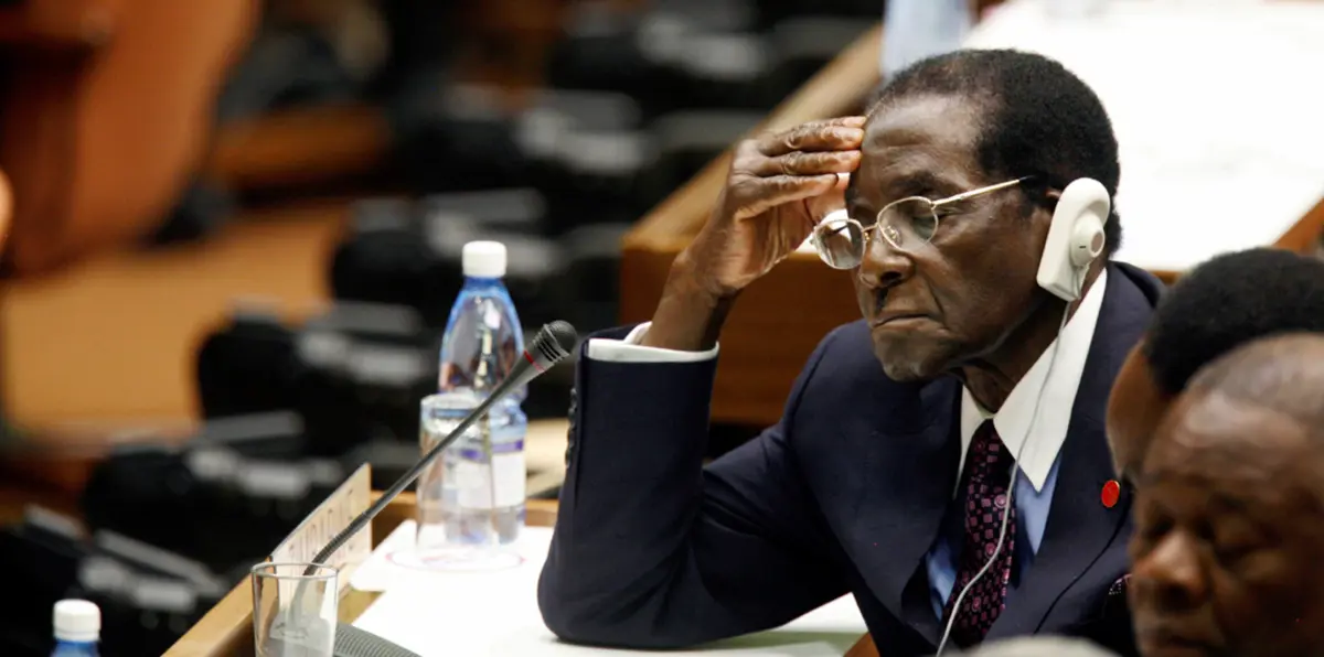 إقصاء موغابي عن رئاسة زيمبابوي يثير قلق قادة أفريقيا المعمّرين في السلطة
