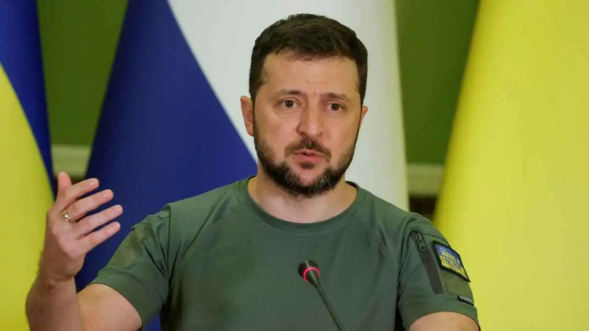 "بناءة".. زيلينسكي يعلق على مخرجات القمة الثلاثية في أبوظبي